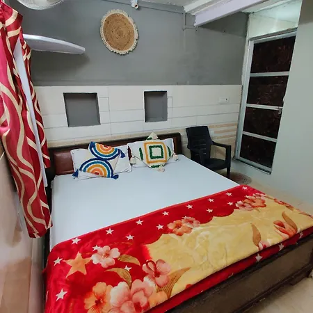 Varah Square Guest House-3